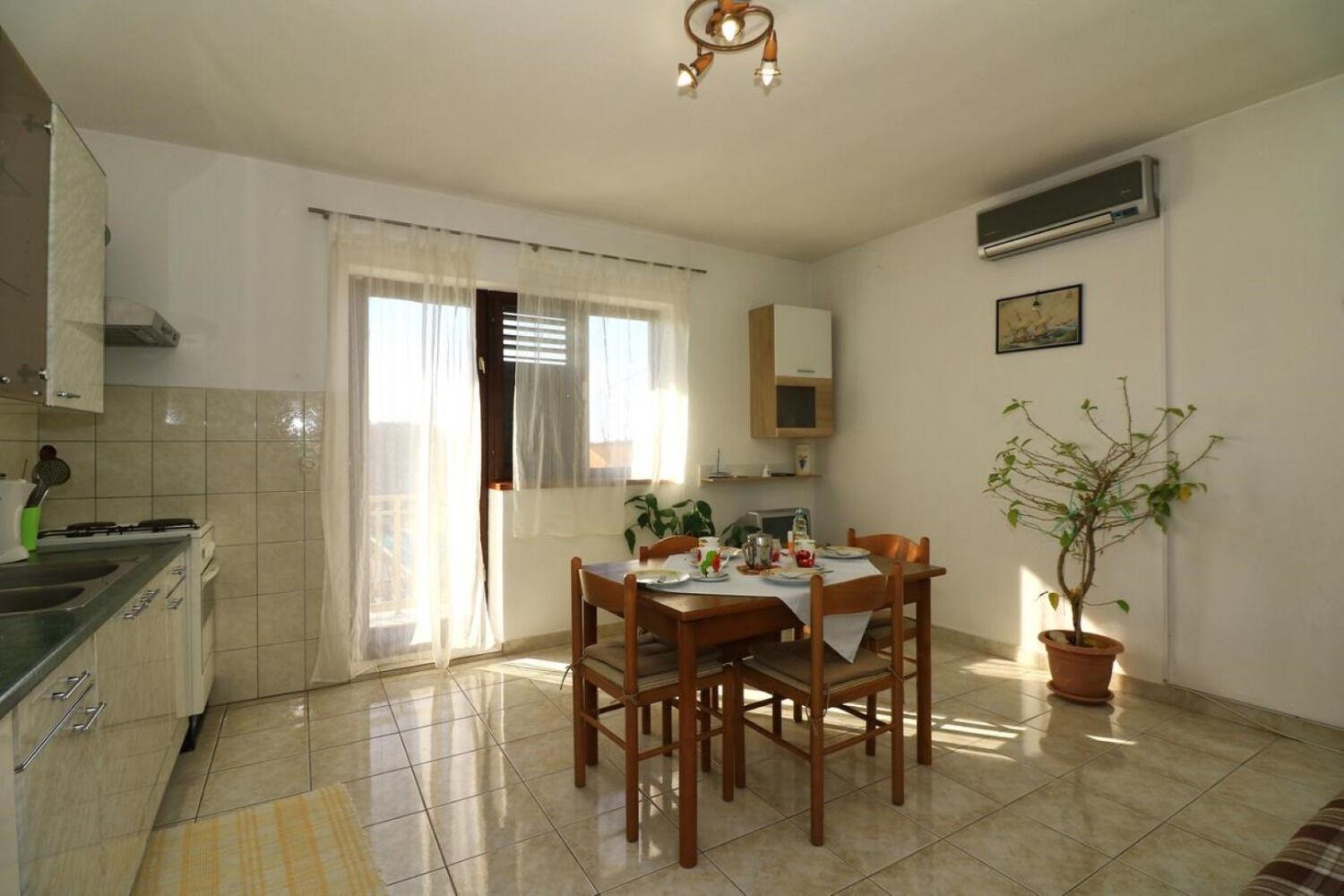 Apartments Slavica - Free Parking Jezera Bagian luar foto