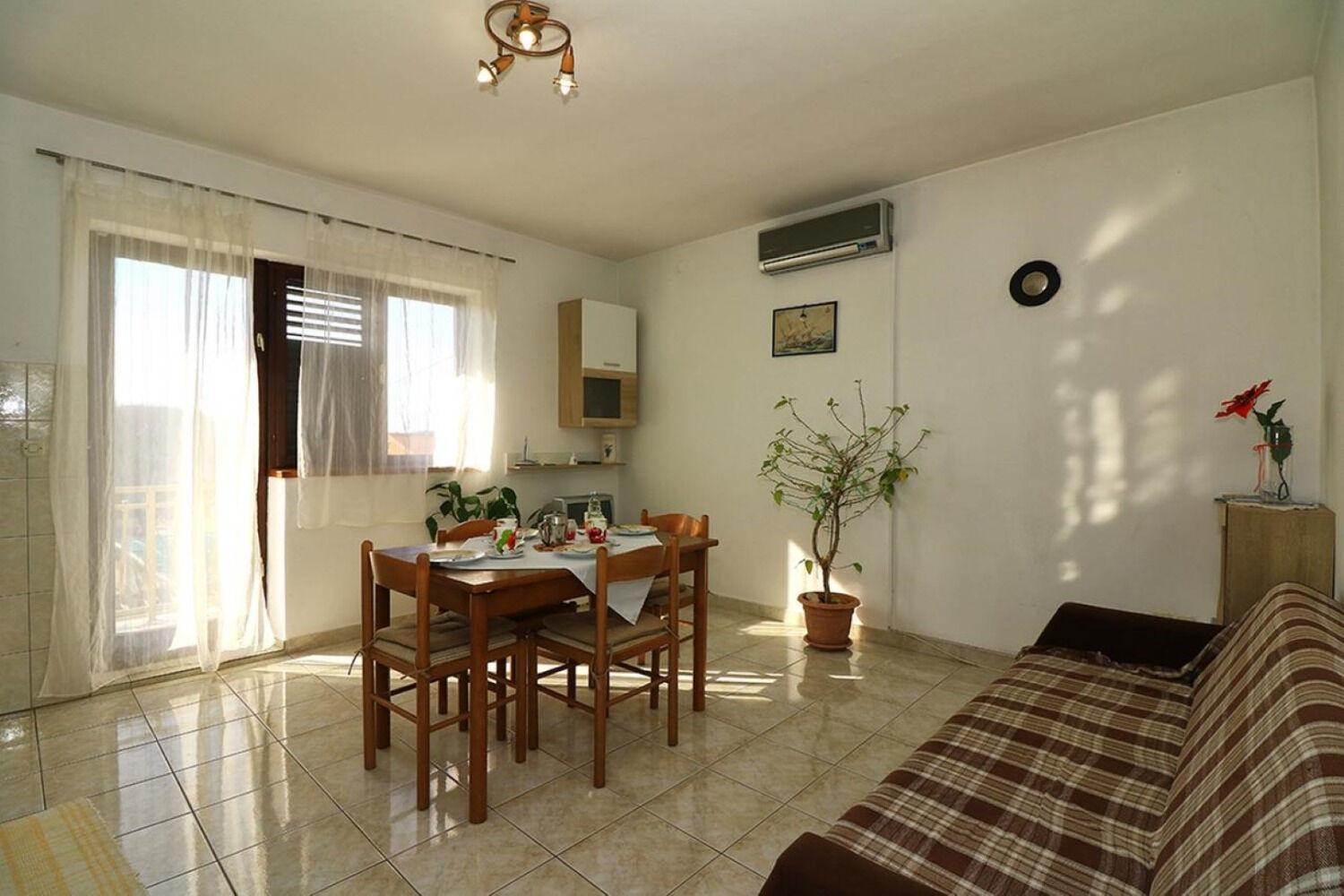 Apartments Slavica - Free Parking Jezera Bagian luar foto