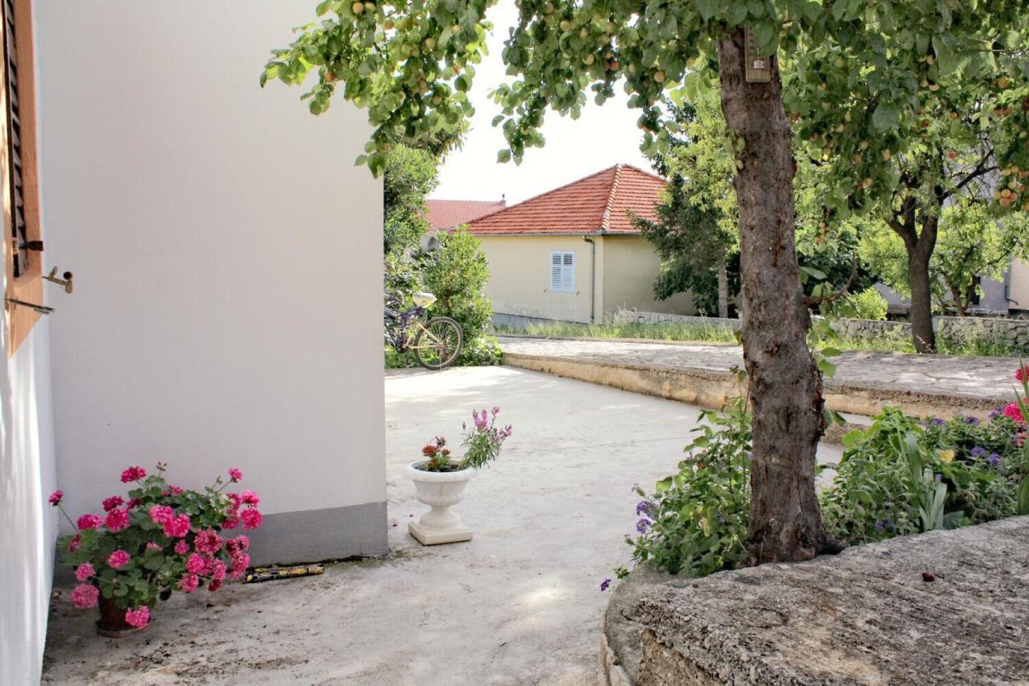 Apartments Slavica - Free Parking Jezera Bagian luar foto